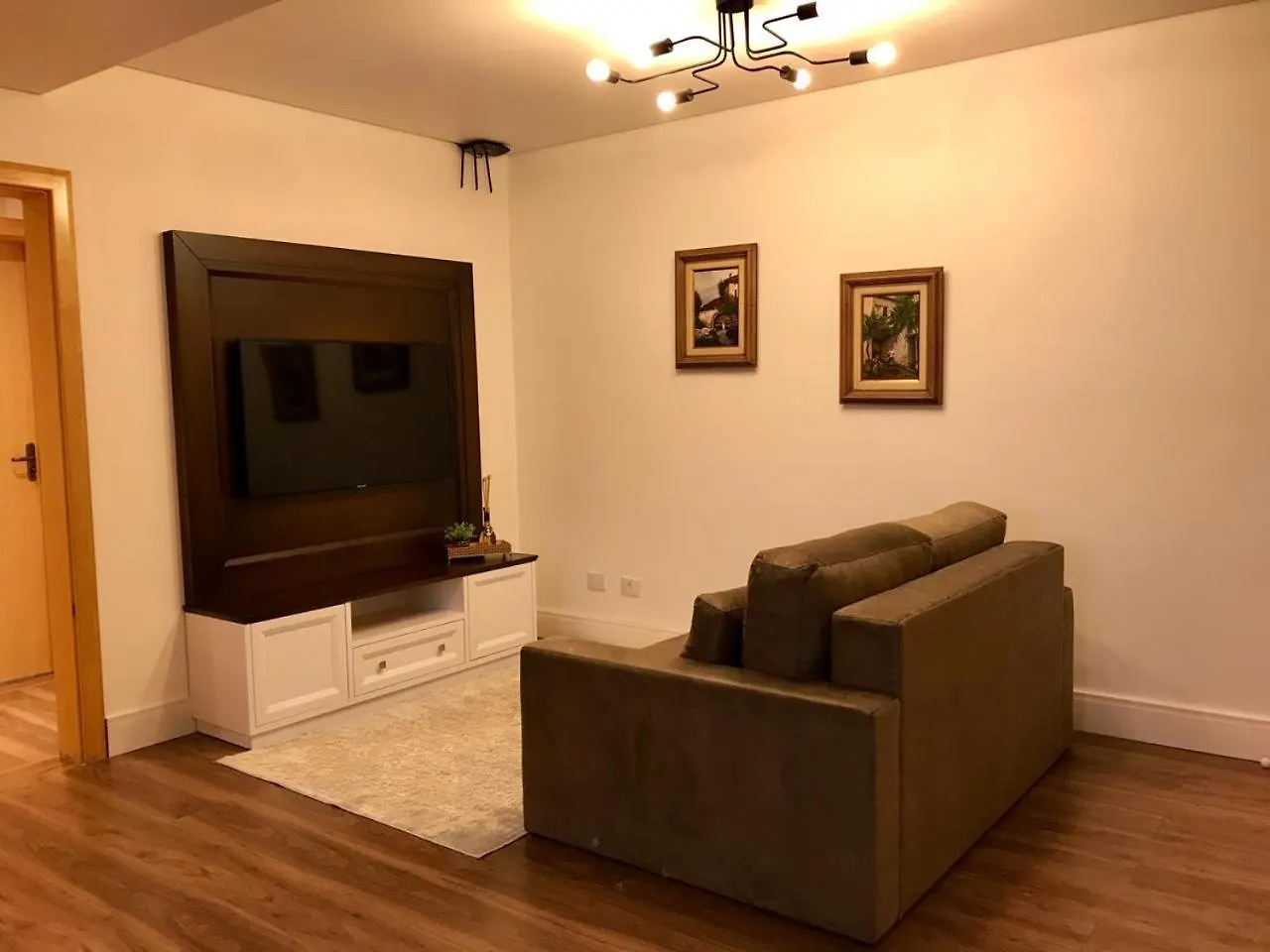 דירה Treze Tílias Alpen Hospedagem